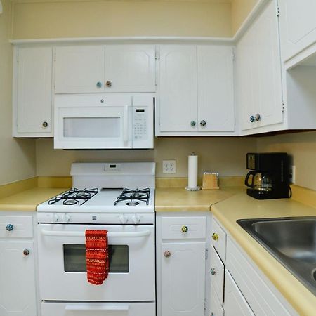 1729_Arborway Villa Colorado Springs Room photo